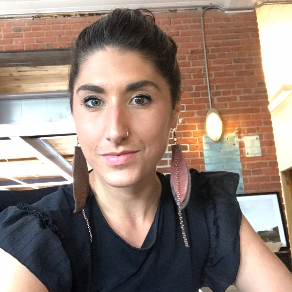 Meet your Posher, Elizabeth